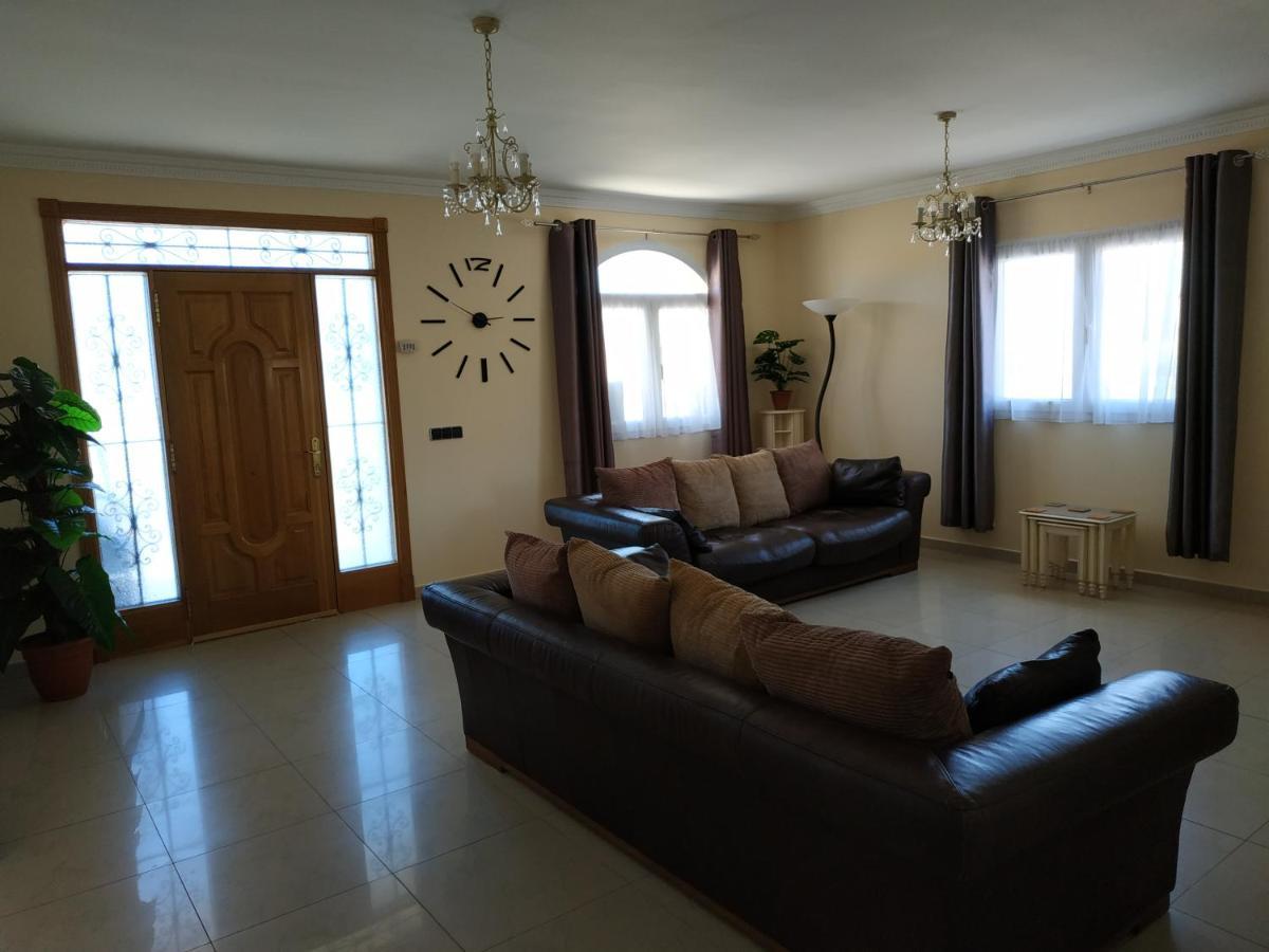 Villa Casa Del Sol 3 Bedroom Villa With Private Solar Covered 12M X 6M Pool Minimum Stay 7 Nights Chromecast And Wifi Throughout The Property Triquivijate Exterior foto