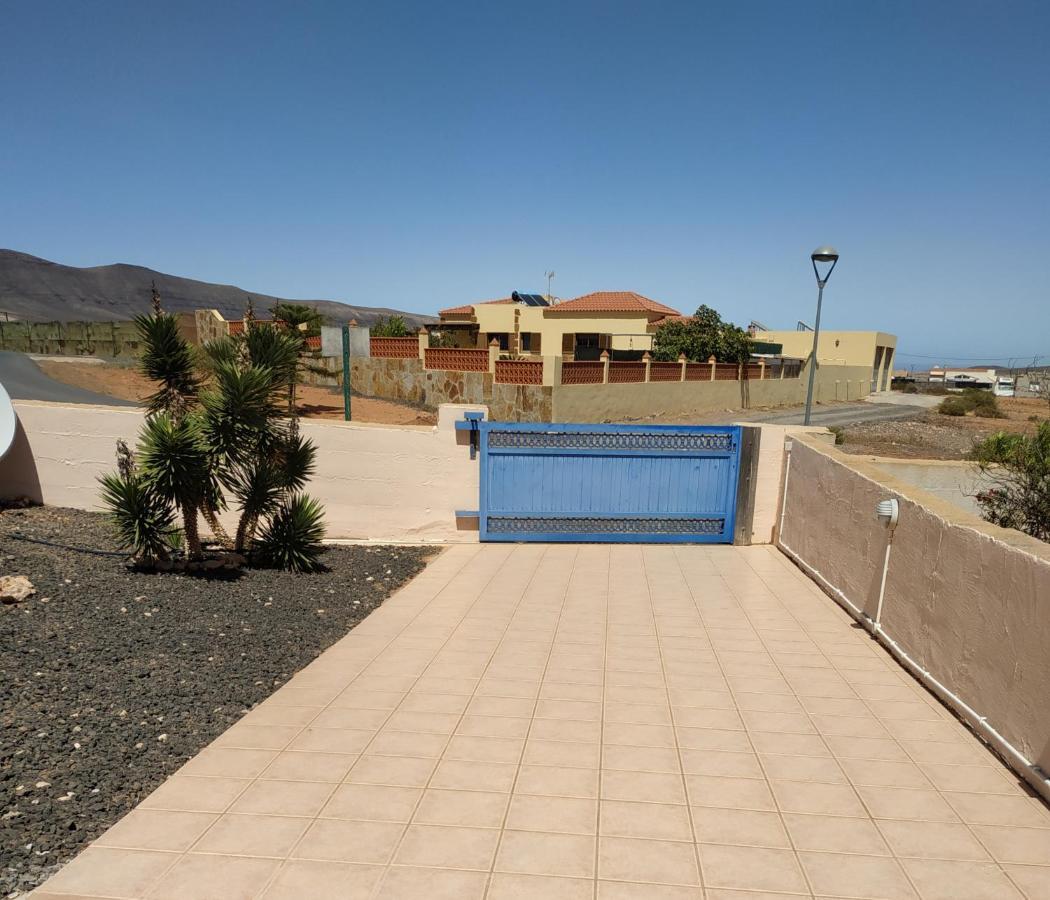 Villa Casa Del Sol 3 Bedroom Villa With Private Solar Covered 12M X 6M Pool Minimum Stay 7 Nights Chromecast And Wifi Throughout The Property Triquivijate Exterior foto